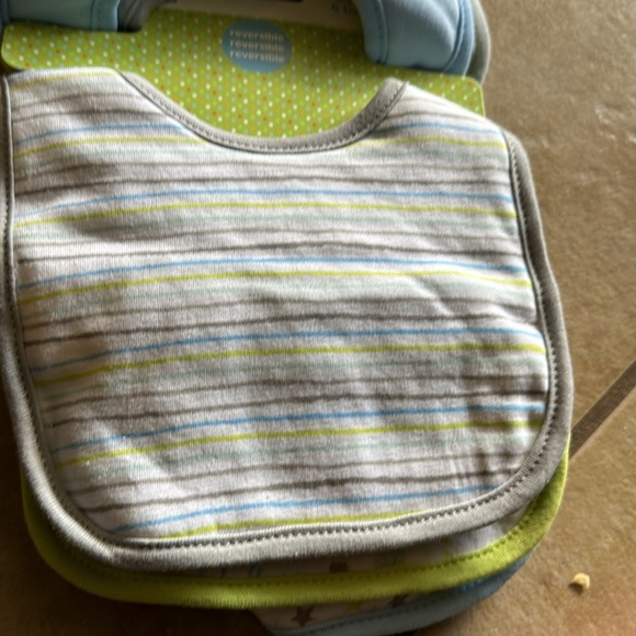 Baby bibs - Picture 4 of 7